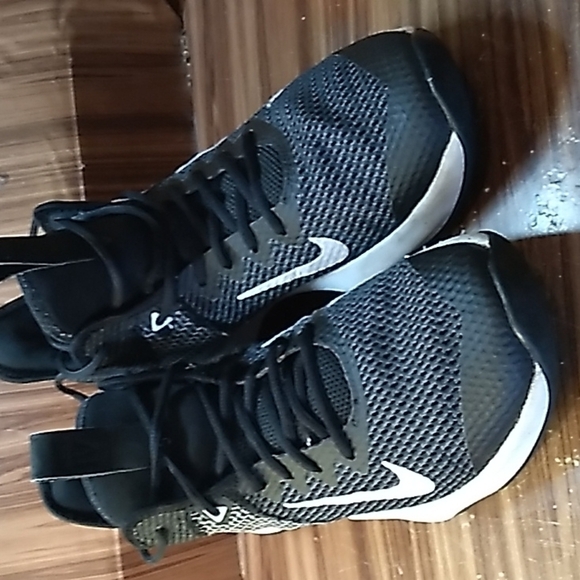 Nike LeBron Witness 4 black white 10.5 - Picture 4 of 5